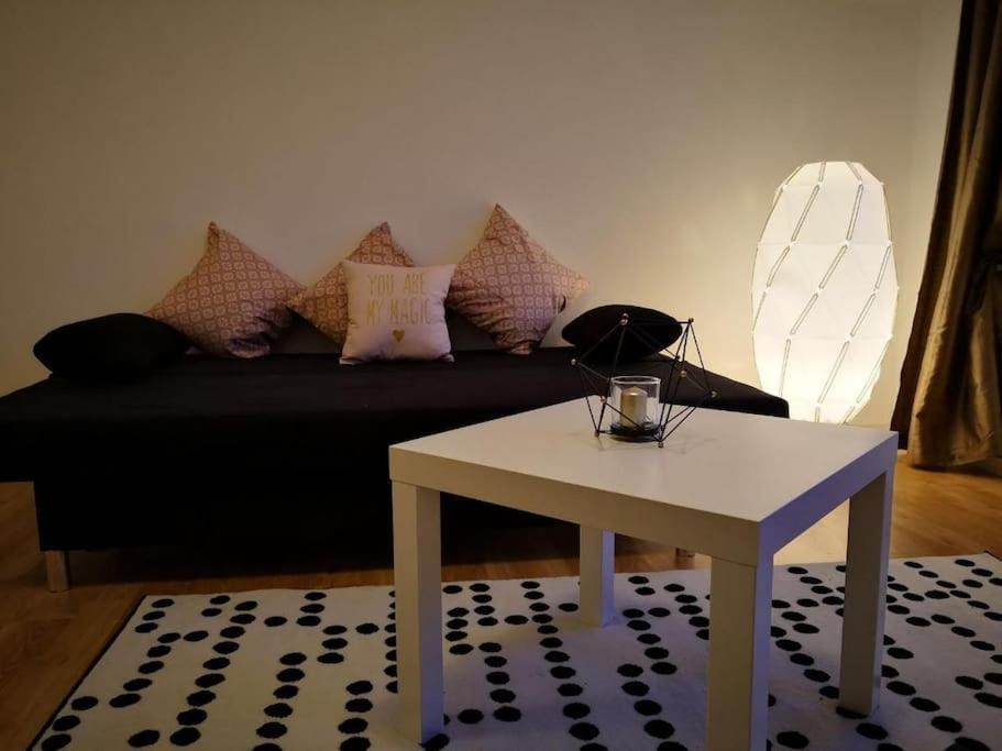 Appartement Zentrum, Helle Und Ruhige Moeblierte Dg-wohnung Zwischen Steintor Und Uni Hannover