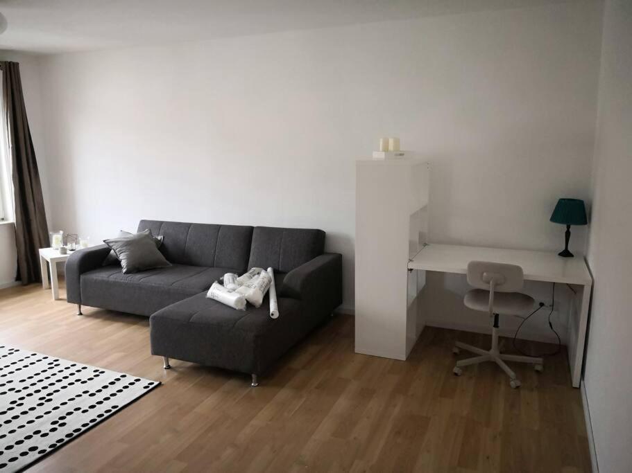 Zentrum, Helle Und Ruhige Moeblierte Dg-wohnung Zwischen Steintor Und Uni