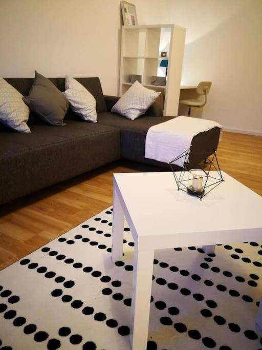 Appartement Zentrum, Helle Und Ruhige Moeblierte Dg-wohnung Zwischen Steintor Und Uni